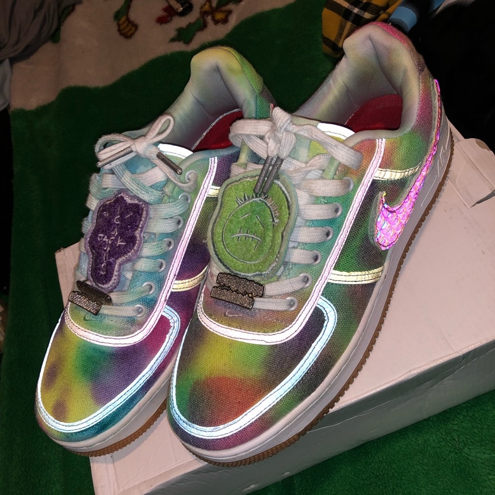 Travis Scott reps .